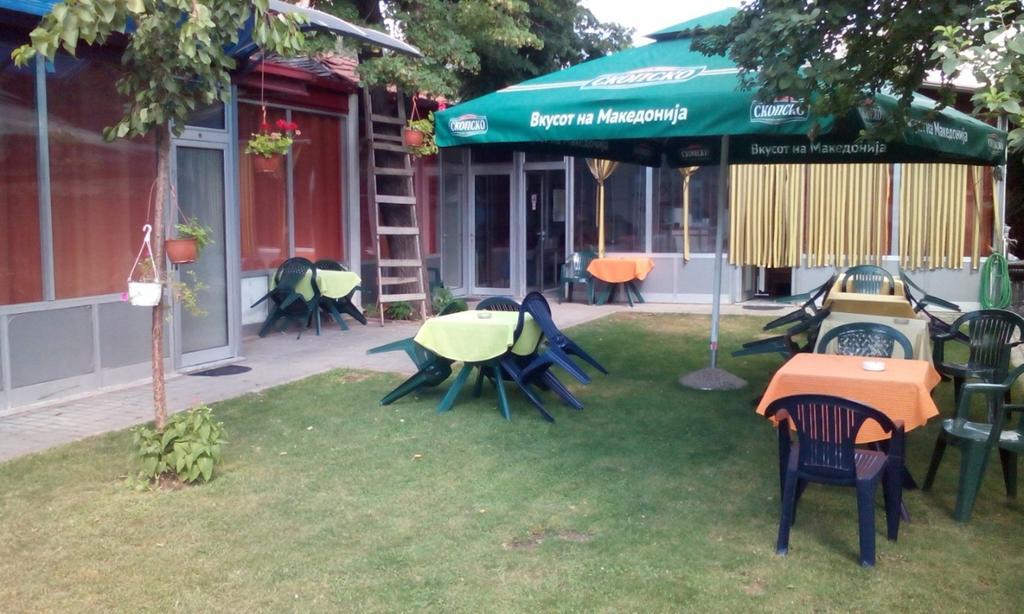 Motel Le Village Skopje Esterno foto