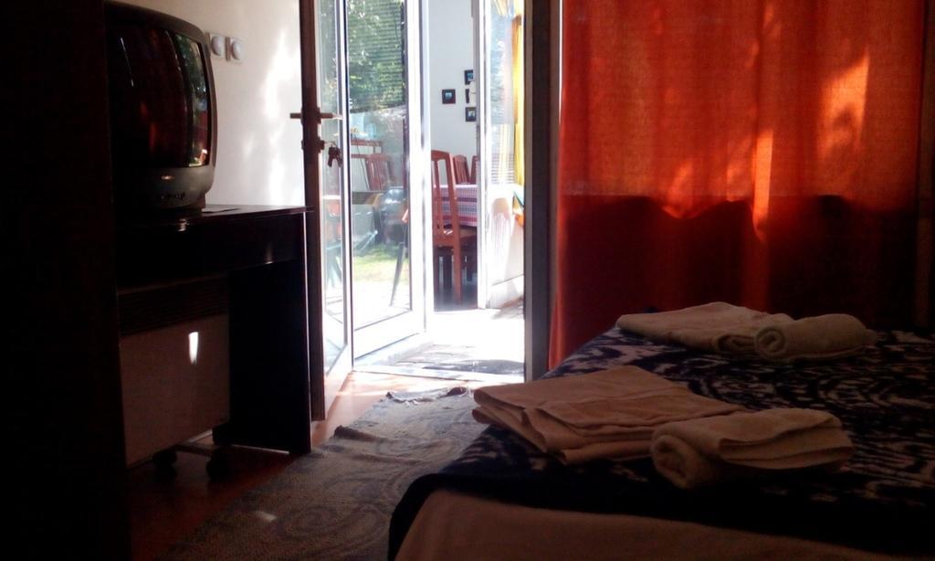 Motel Le Village Skopje Esterno foto