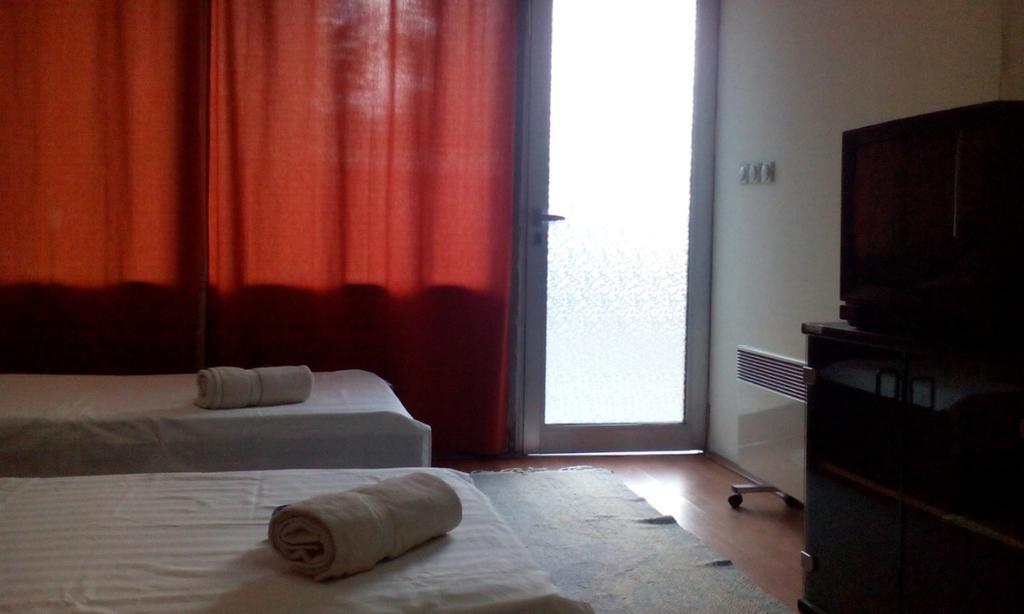Motel Le Village Skopje Esterno foto